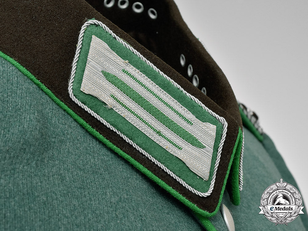 germany,_ordungspolizei._a_schutzpolizei_meister_nco_tunic,_ca.1940_m181_6597