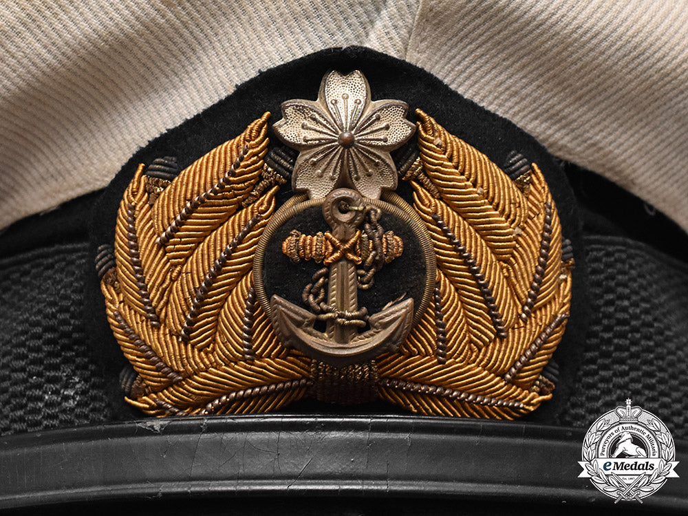 japan,_imperial._a_japanese_naval_officer’s_white_cover_summer_uniform_visor_cap_m181_6788