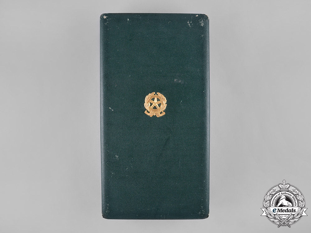 italy(_republic)._order_of_merit_of_the_italian_republic,_ii_class_grand_officer's_set_m181_7030_1_1_1