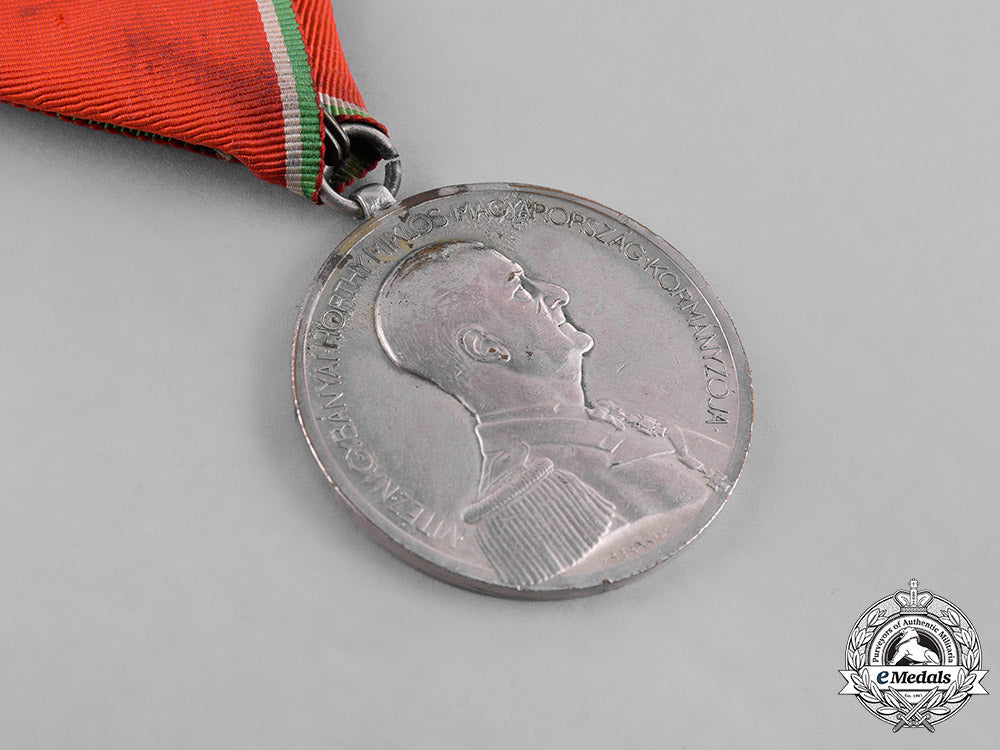 hungary,_kingdom._a_second_war_period_silver_grade_hungarian_medal_for_bravery_m181_7073