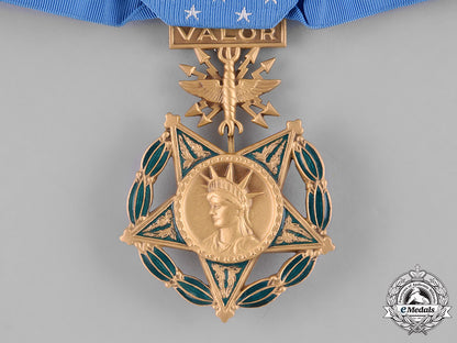 united_states._air_force_medal_of_honor_m181_7110