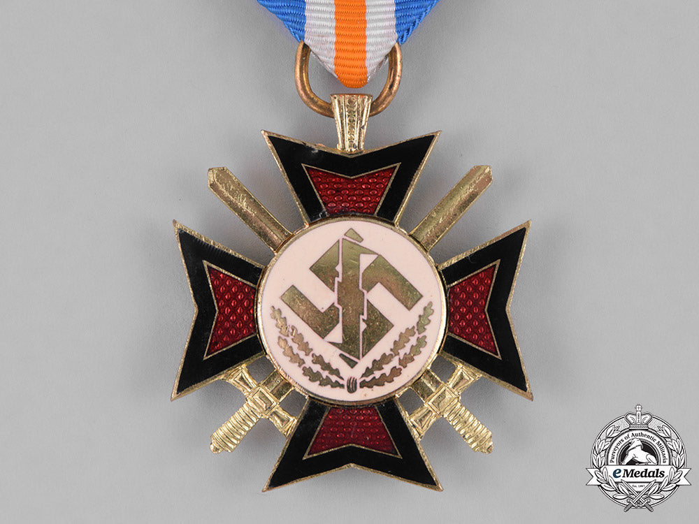netherlands,_nsb._a_nsb_mussert_bravery_cross,_with_case_m181_7176