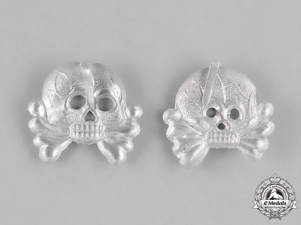 germany,_heer._a_set_of_heer(_army)_panzer_dress_uniform_collar_tab_skulls_m181_7241