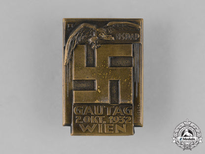 austria._a1932_vienna_regional_council_day_badge_m181_7305