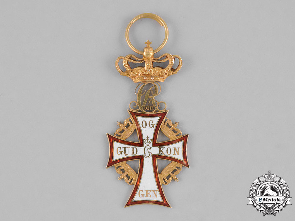 denmark,_kingdom._an_order_of_the_dannebrog_in_gold,_iii_class_knight_c.1840_m181_7658