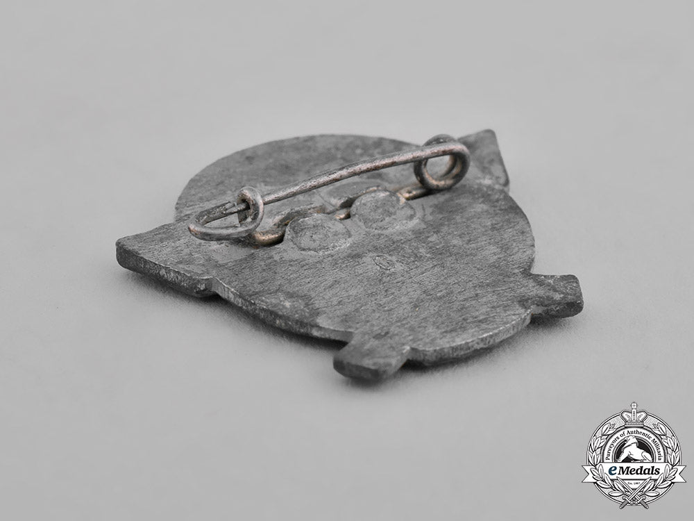 germany,_third_reich._a_group_of_third_reich_period_badges_m181_7927