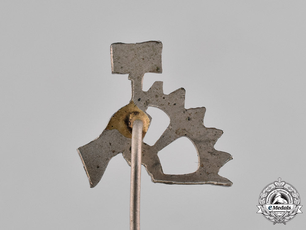 germany,_third_reich._a_group_of_third_reich_period_stick_pins_m181_7952
