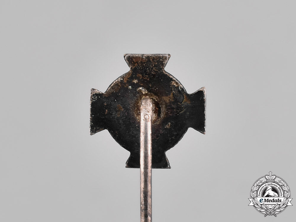 germany,_third_reich._a_group_of_third_reich_period_stick_pins_m181_7954