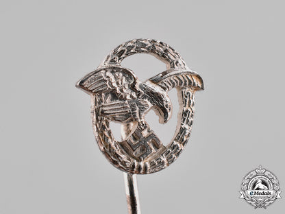 germany,_third_reich._a_group_of_second_war_period_stick_pin_medals_m181_7956