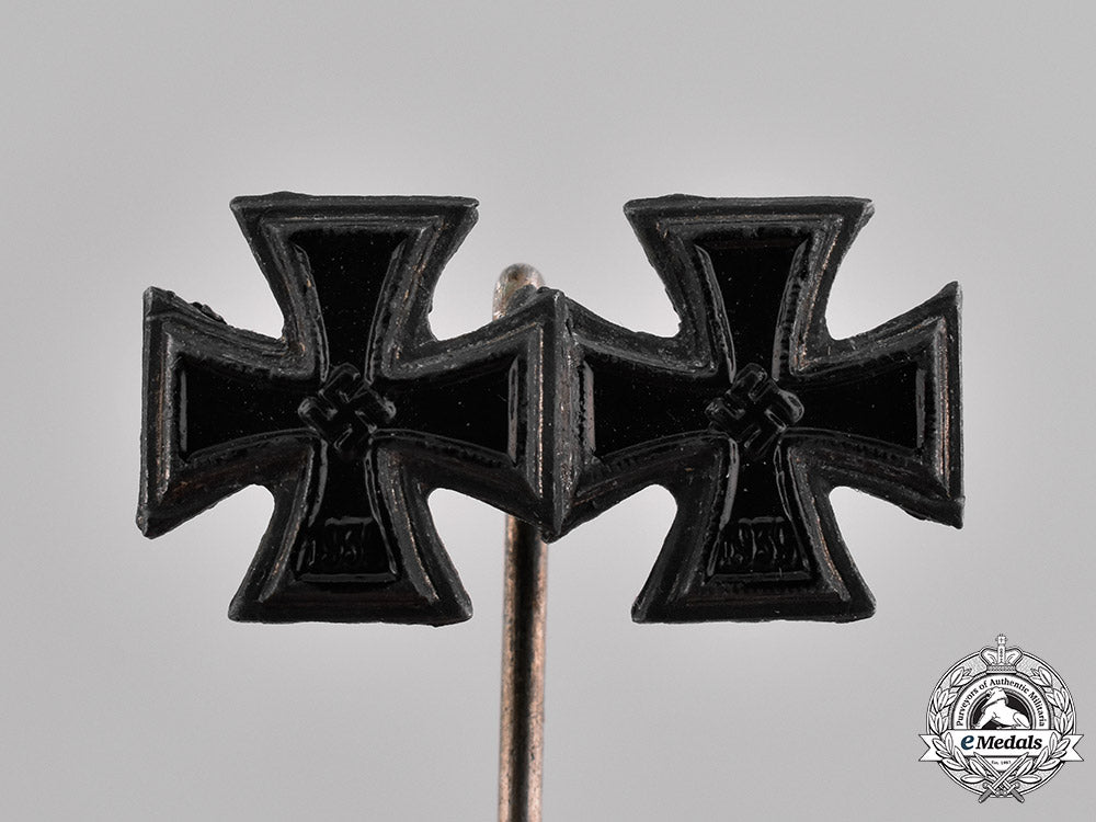 germany,_third_reich._a_group_of_second_war_period_stick_pin_medals_m181_7960