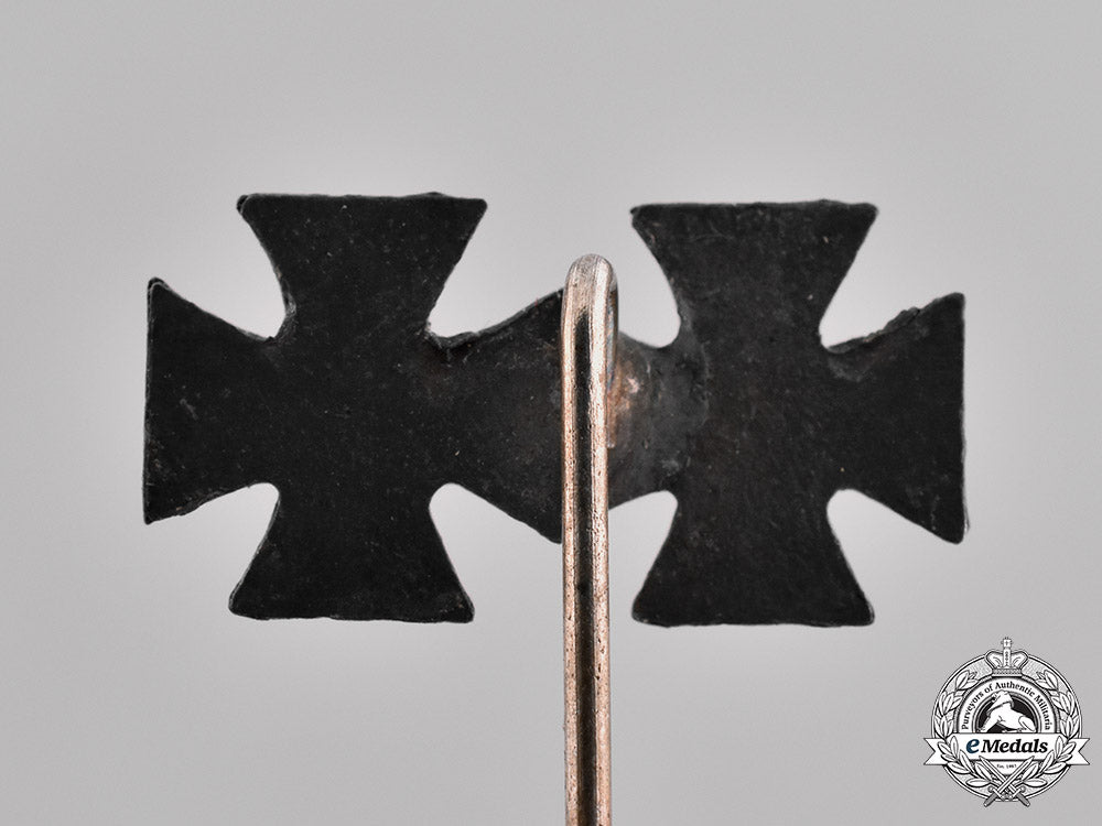 germany,_third_reich._a_group_of_second_war_period_stick_pin_medals_m181_7961
