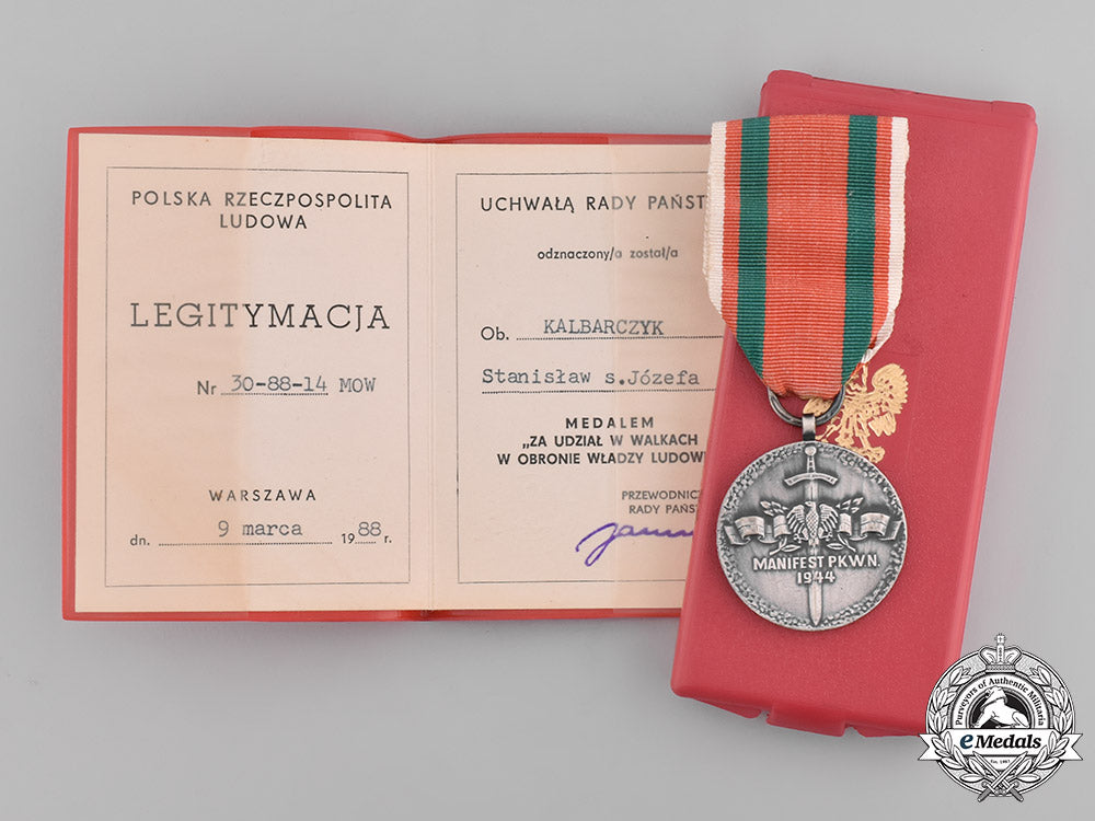 poland,_people’s_republic._a_polish_medal_for_second_war_communist_combatants_with_case_m181_8006
