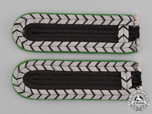 germany,_schutzpolizei._a_set_of_schutzpolizei(_protection_police)_oberwachtmeister_shoulder_boards,_c.1941_m181_8039