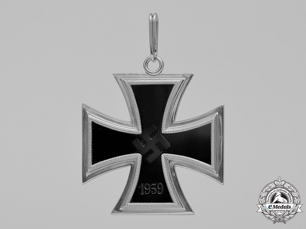 germany,_wehrmacht._a1939_grand_cross_of_the_iron_cross_by_deutsche_goldschmiedekunst-_werkstätten_m181_8102