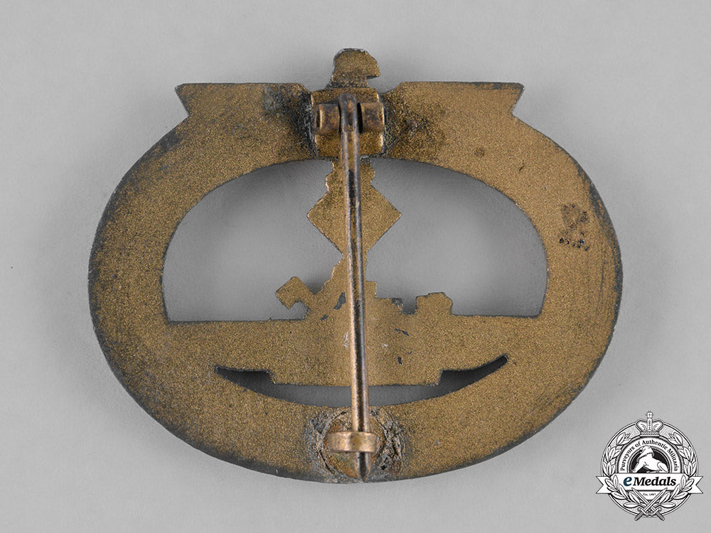 germany,_kriegsmarine._a_submarine_war_badge,_with_envelope_of_issue_m181_8193