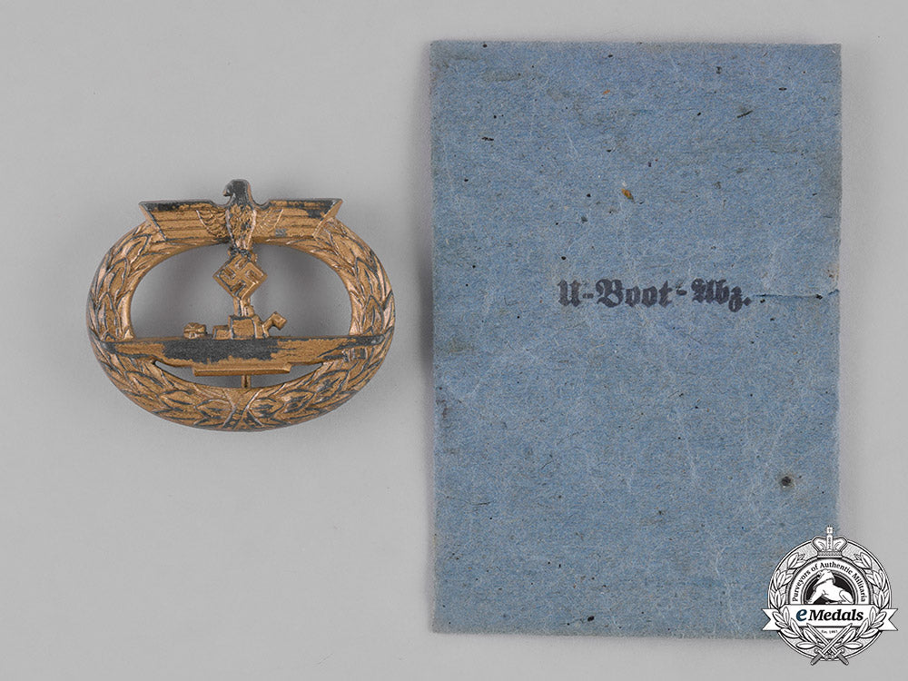 germany,_kriegsmarine._a_submarine_war_badge,_with_envelope_of_issue_m181_8198