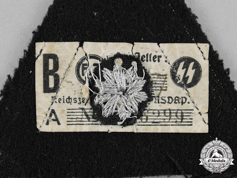 germany,_ss._a_ss_honour_chevron_for_former_police_and_military_personnel_m181_8203