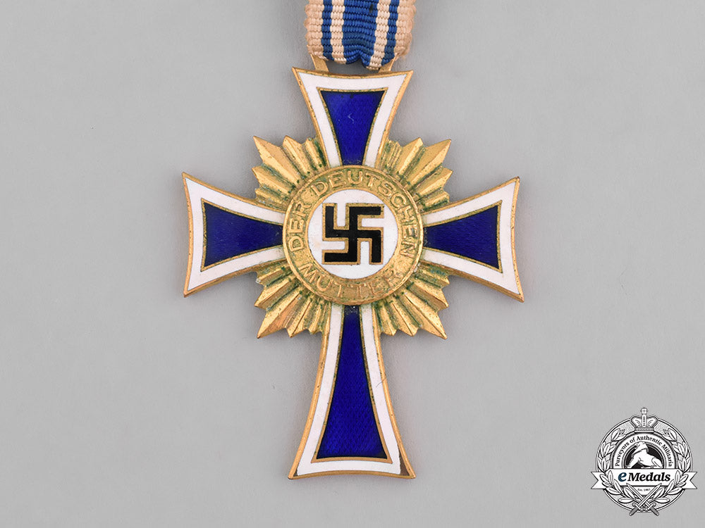 germany,_third_reich._a_cased_honour_cross_of_the_german_mother,_gold_grade,_by_carl_poellath_m181_8220