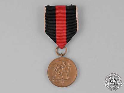 germany,_third_reich._a_sudetenland_medal_with_clasp_and_case_m181_8315
