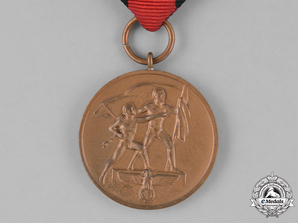 germany,_third_reich._a_sudetenland_medal_with_clasp_and_case_m181_8317