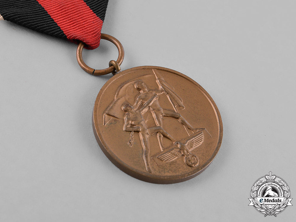 germany,_third_reich._a_sudetenland_medal_with_clasp_and_case_m181_8319