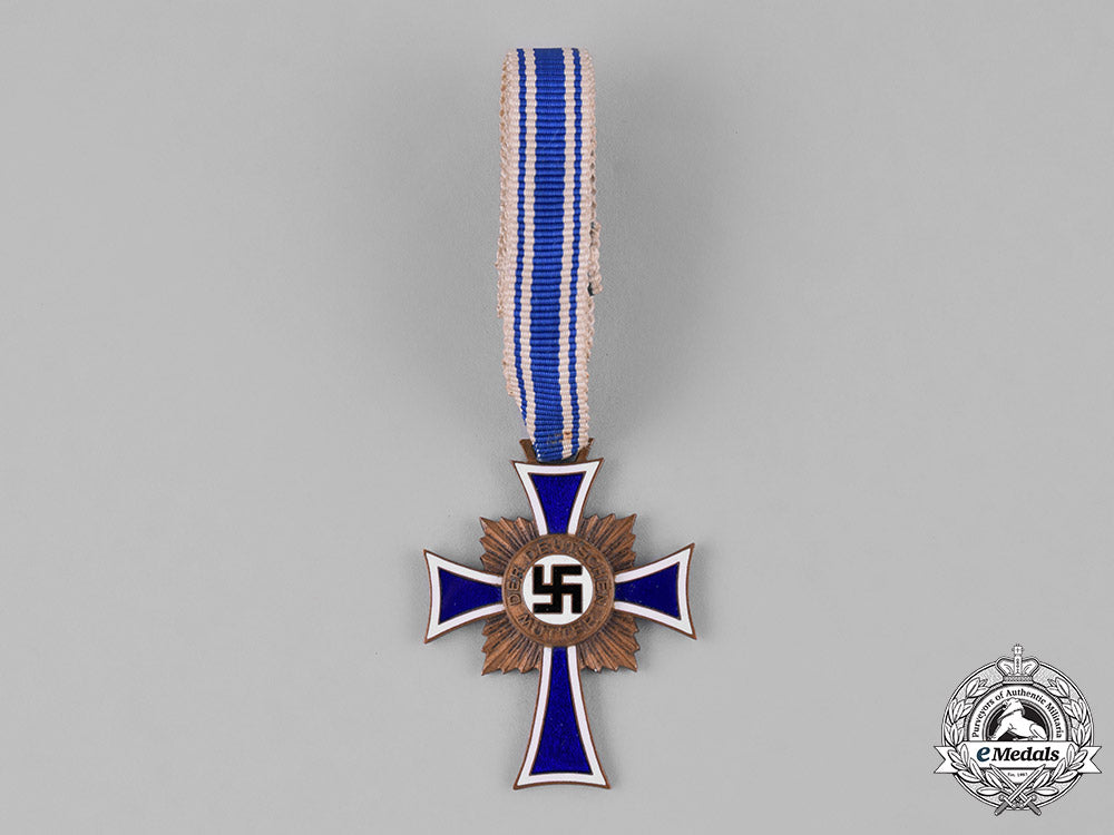 germany,_third_reich._an_honour_cross_of_the_german_mother,_bronze_grade_m181_8325