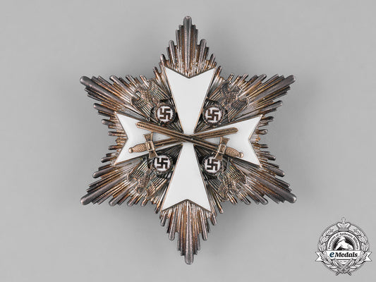 germany,_third_reich._an_order_of_the_german_eagle,_breast_star_with_swords,_by_godet&_co.,1943_m181_8364