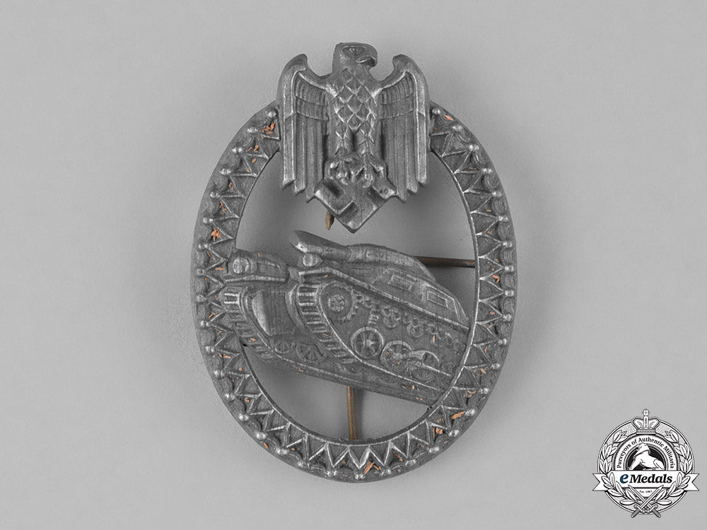 germany,_heer._an_armored_marksmanship_lanyard_badge_m181_8386
