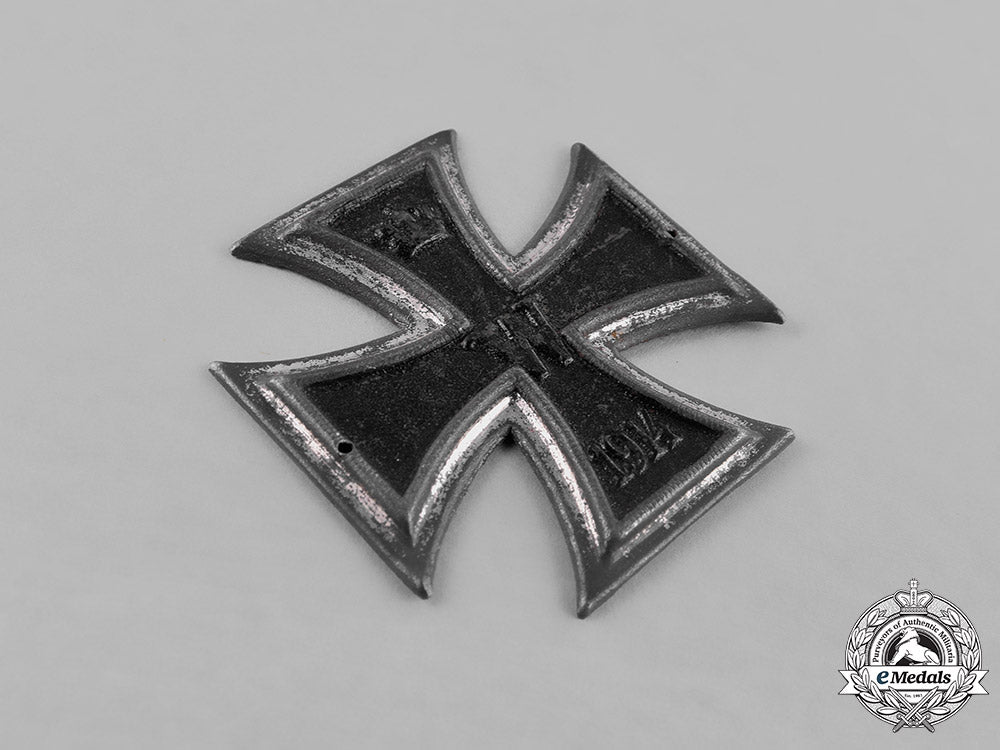 germany,_imperial._a_first_war_german_iron_cross_decoration_m181_8413