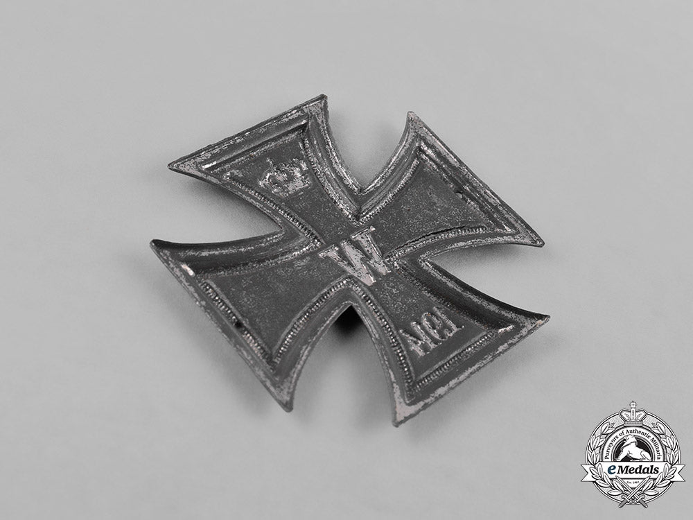 germany,_imperial._a_first_war_german_iron_cross_decoration_m181_8414