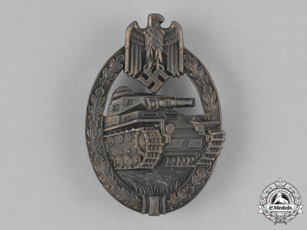 germany,_heer._a_panzer_assault_badge,_bronze_grade,_type1_by_hermann_aurich_m181_8456