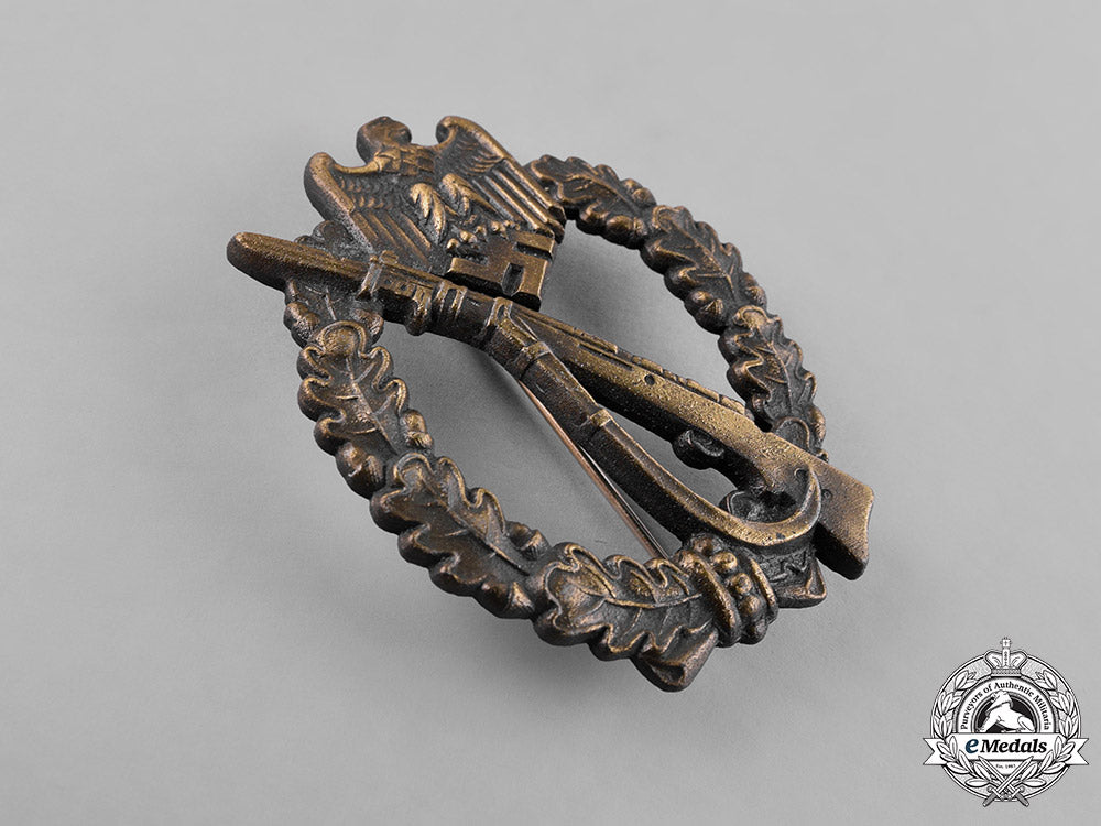 germany,_heer._a_bronze_grade_infantry_assault_badge_by_josef_feiz_und_söhne_m181_8483
