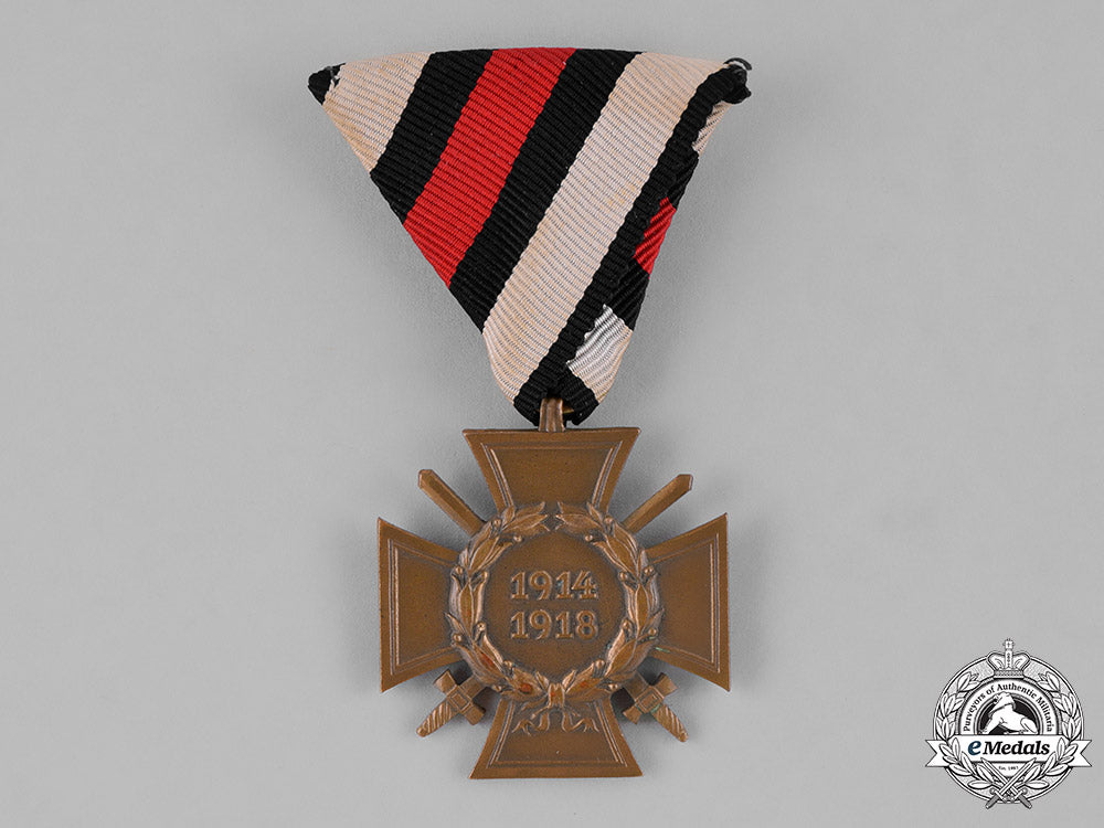 germany._a_pair_of_german_medals_m181_8520