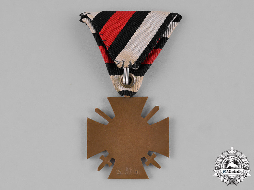 germany._a_pair_of_german_medals_m181_8521