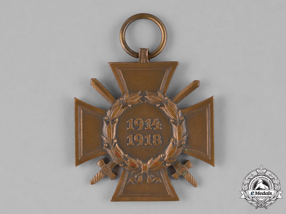 germany._a_pair_of_german_medals_m181_8522