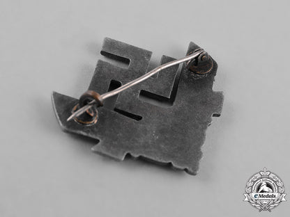 germany._a_lot_of_three_third_reich_insignia(_radwj,_daf,_nsdap)_m181_8605