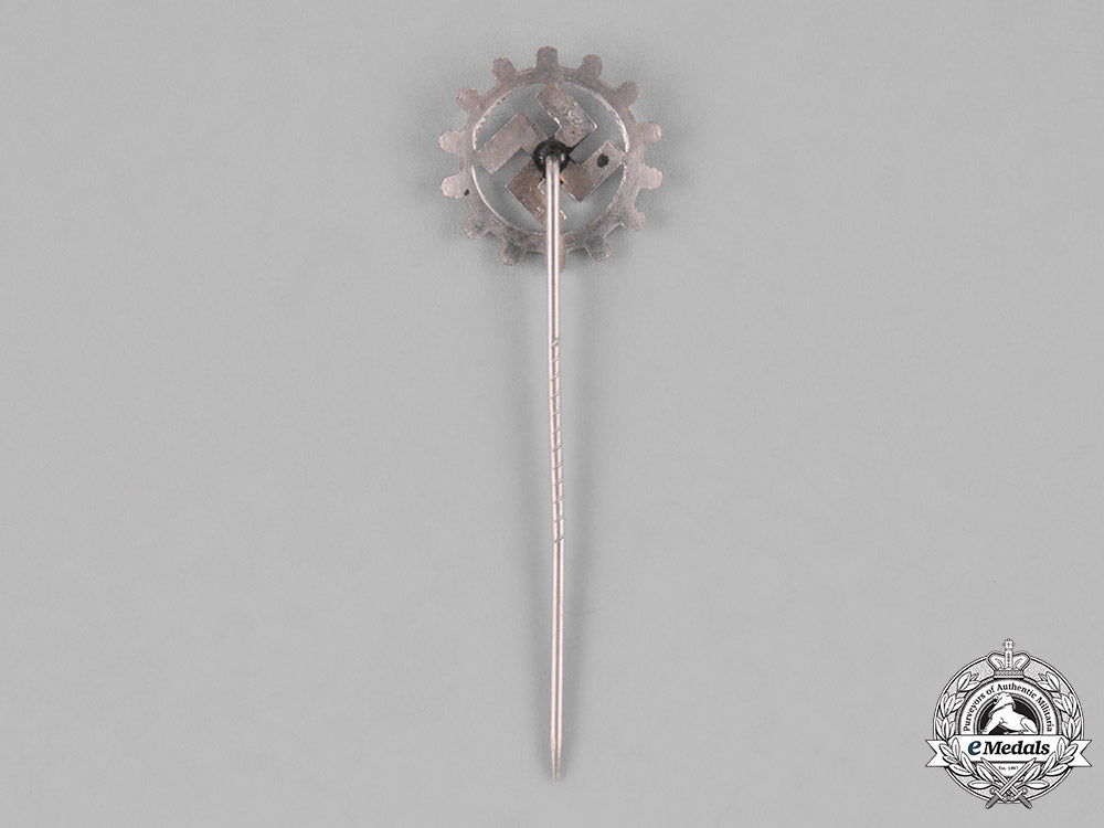 germany._a_lot_of_three_third_reich_insignia(_radwj,_daf,_nsdap)_m181_8607