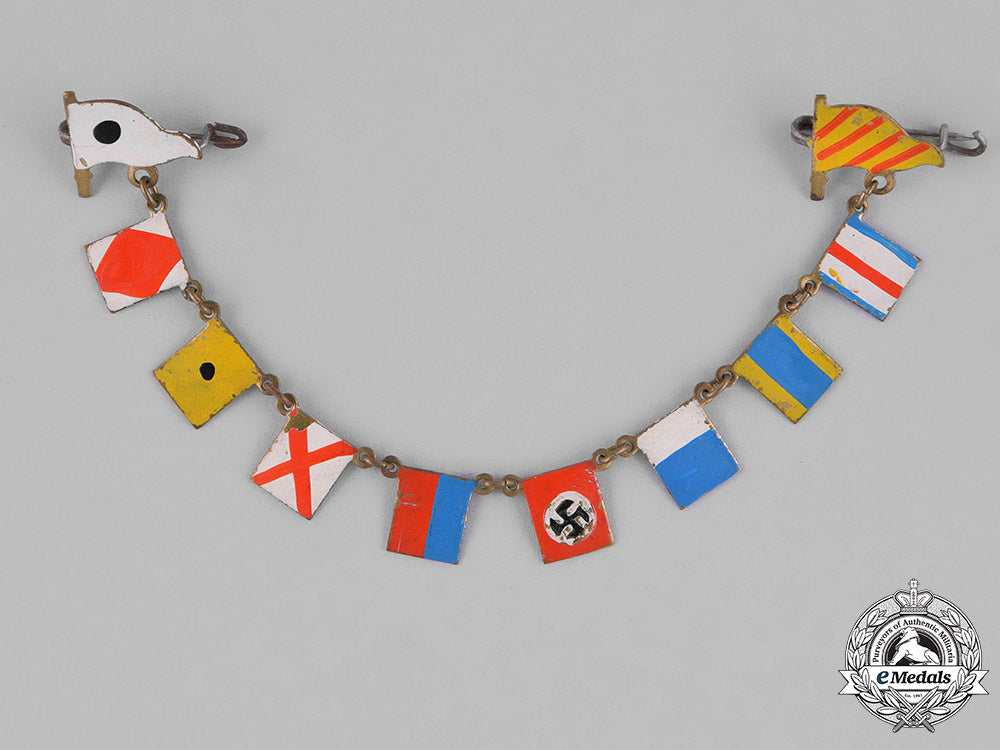 germany._a_lot_of_three_third_reich_insignia(_radwj,_daf,_nsdap)_m181_8608