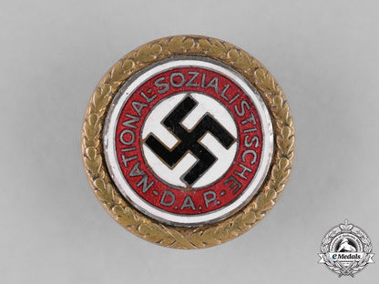 germany,_nsdap._a_nsdap_golden_party_badge_by_deschler&_sohn_m181_8671