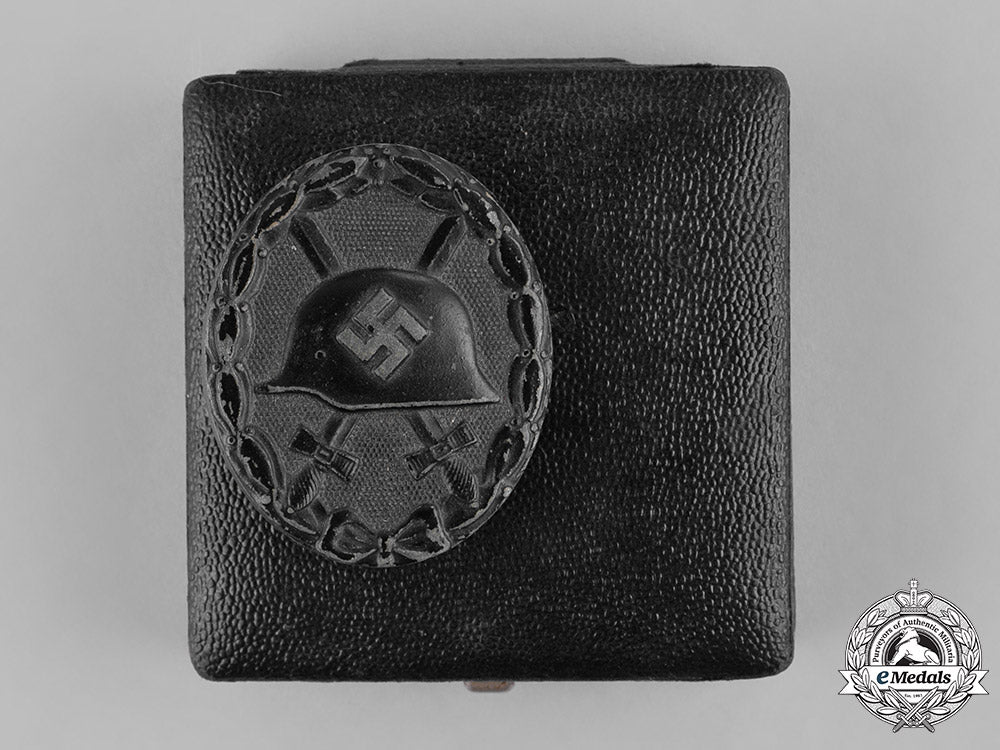 germany,_wehrmacht._a_cased_black_grade_wound_badge_m181_8734