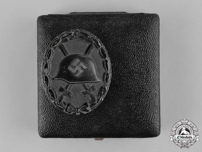 germany,_wehrmacht._a_cased_black_grade_wound_badge_m181_8734