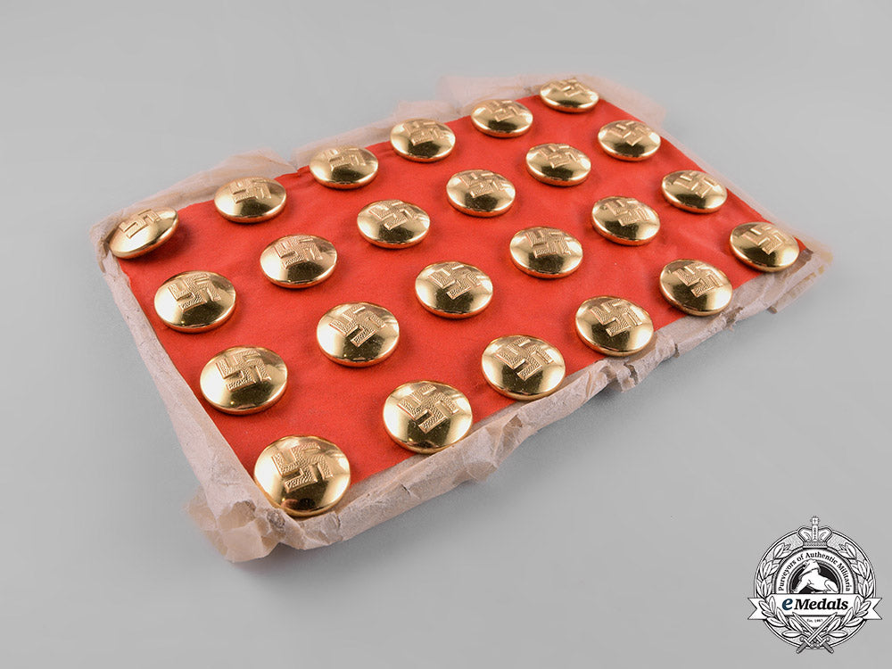 germany,_third_reich._a_set_of24_third_reich_buttons_m181_8767