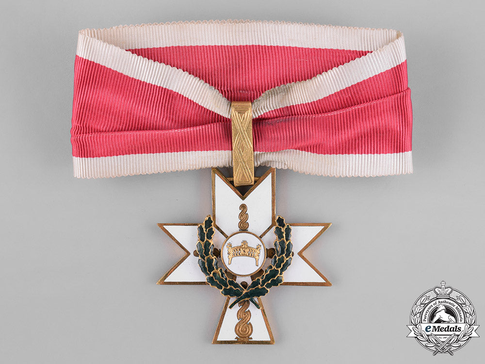 croatia._an_order_of_king_zvonimir's_crown,_i_class_with_oak_leaves,_by_b._knaus,_c.1941_m181_8848
