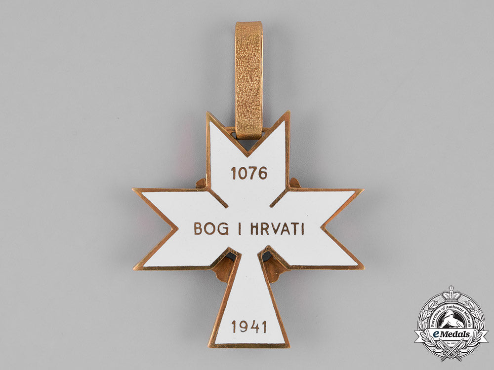 croatia._an_order_of_king_zvonimir's_crown,_i_class_with_oak_leaves,_by_b._knaus,_c.1941_m181_8850