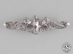 United States. A Submarine Warfare Enlisted Man's Qualification Badge
