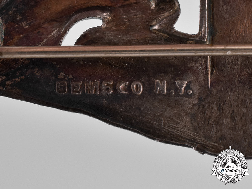 united_states._a_submarine_warfare_enlisted_man's_qualification_badge_m181_9096