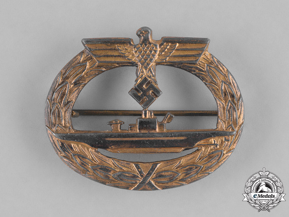 germany,_third_reich._a_u-_boat_war_badge,_by_friedrich_orth,_variation_two_m181_9125