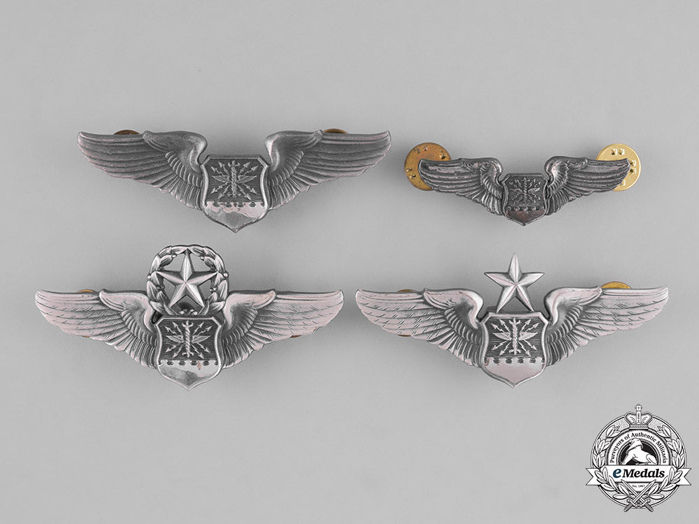 united_states._four_air_force_navigator/_observer_badges(_now_called_combat_systems_officer_badge)_m181_9211