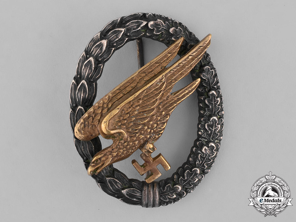 germany,_luftwaffe._a_fallschirmjäger_badge,_with_case,_by_c.e._juncker_m181_9320