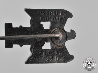 germany,_third_reich._a_reich_chamber_of_culture(_rkk)_membership_stick_pin,_by_deschler_m181_9361